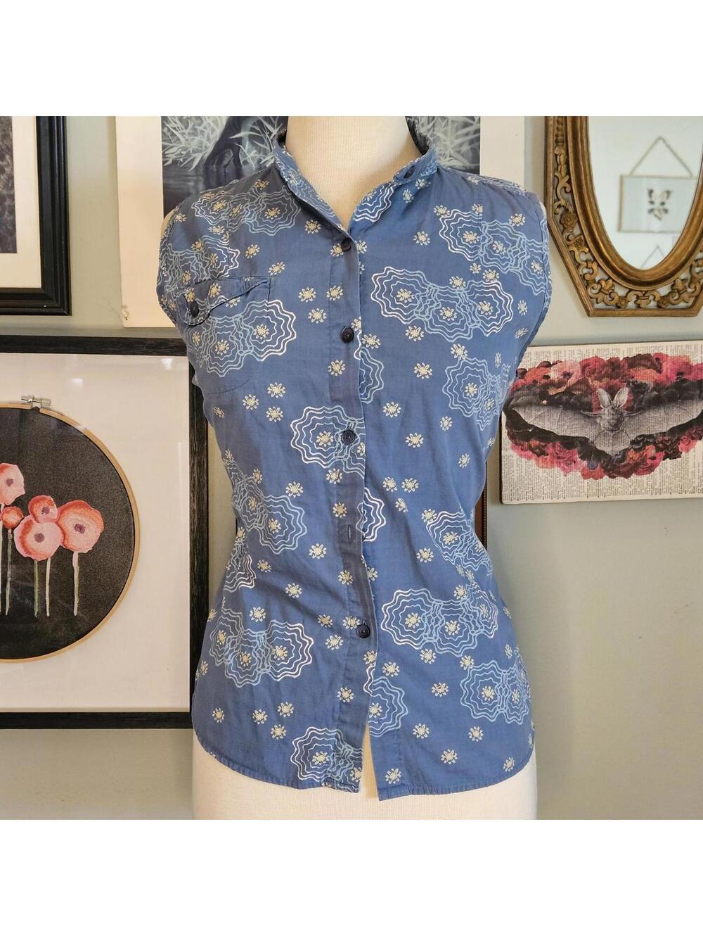 Vintage Woolrich cotton button down Small Whimsy Spiral Florals